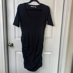 Athleta Black Dress Ruched Casual Scoop Neck Short Sleeve Size Small‎ minimalist